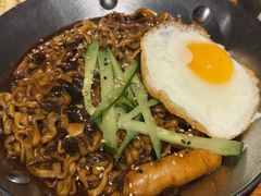 炸酱拉面-富乐满韩国正宗炸鸡韩国料理(虹泉路店)