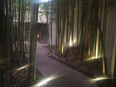 -穹六人间 people 6(岳阳路店)