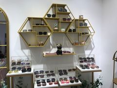 -肆兮眼镜·蔡司·徕卡战略合作店(大坪店)