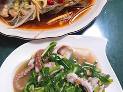 油泼黑头鱼-香满居张记小厨私房菜(青岛站店)