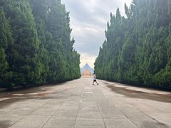 -上海市龙华烈士陵园