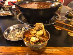 -鸿顺老铁锅美蛙鱼府(解放碑店)
