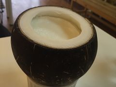 -志龙皇冠吃货椰子铺