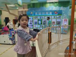 -莫莉幻想儿童乐园(武汉经开永旺店)