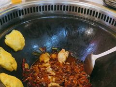 -哈尔滨烧烤·山河村铁锅炖(交大店)