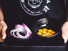 洋葱鹌鹑蛋-锅盖叔叔盘盘烤肉