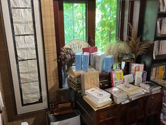 -荒岛书店(黄县路店)
