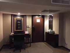 -曼谷湄南河畔华美达广场酒店