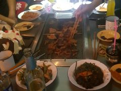 -马路牙子地桌烤肉(工体店)