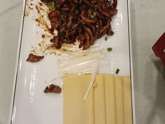 第二代京酱肉丝-鑫巴蜀小镇 · 水煮鱼专研店(玉桥店)