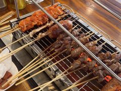 -哈尔滨小酒馆·鲜肉现穿自助烧烤(康新花园店)