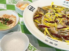 -渔语鱼酸菜鱼新川菜(来福士店)
