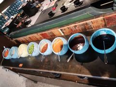 自助调料区-俊熙家点餐式自助烤肉店(南充王府井店)