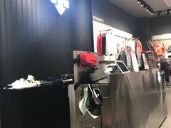 -迪桑特DESCENTE(青岛山东路万象城店)