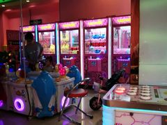 -汤姆熊欢乐世界(红博会展购物广场店)