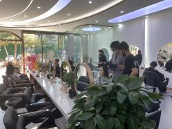 -MOVAN  HAIR莫凡匠人发型屋