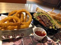 -The Habit Burger Grill 哈比特汉堡(复兴soho店)