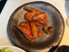 脆皮妙龄鸽-荣小馆(安达仕店)