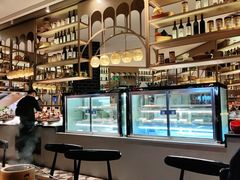-钱小奴海鲜自助黑金店(杭州滨江龙湖店)