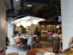 大堂-日进一片海.生腌海鲜火锅.宵夜烧烤(三里屯总店)
