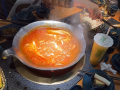 -湊湊火锅·茶憩(南京东路悦荟店)