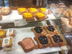 草莓脏脏起酥面包-多乐之日(富力城店)