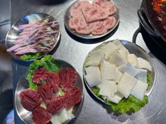 -鹿鸣山草本茶香火锅(园西路店)