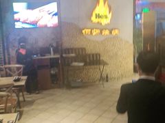 -何师烧烤·香辣蟹·川菜·30年老品牌(太古里旗舰店)