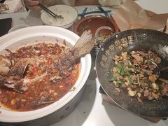 -费大厨辣椒炒肉(高铁吾悦广场店)