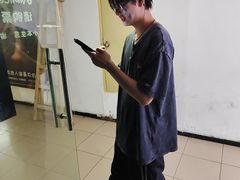 -荒岛实景沉浸密室(江汉路1店)