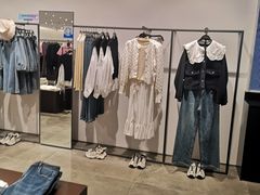 -URBAN REVIVO(青特万达广场店)