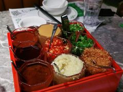 九宫格酱料-禄婶鸡煲·打边炉