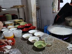 -张阿三馄饨店