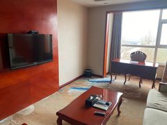 -兴芮温泉度假区