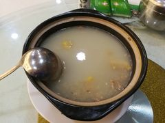 -刘姐啤酒鱼民族演艺餐厅(西街总店)
