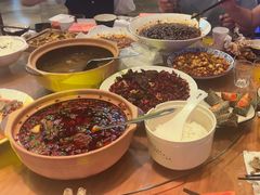 -临界音乐酒馆·小龙虾·江湖菜(华熙LIVE·鱼洞店)