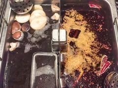 真香锅双拼锅底-海底捞火锅(凯德广场店)