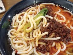 -丽虹云南过桥米线(兴工街店)