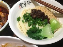 -张氏宽窄巷成都名小吃(茂业百货华强北店)