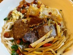 -牛八宝桂林米粉(八里庄店)