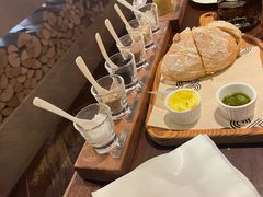 -恰餐厅及酒吧 CHAR Bar & Grill (北京丽都皇冠假日店)