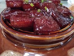 紫砂红烧肉-松鹤楼·非遗·苏帮菜(融科店)
