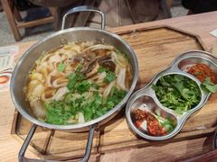 嬢嬢跷脚牛肉粉-小满手工粉(环宇荟店)