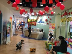 -龙格亲子游泳俱乐部(泊富中心)
