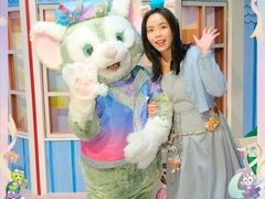 -小镇影院迪士尼小熊Duffy与他的朋友合影地