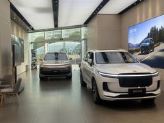 -理想汽车(世纪汇店)