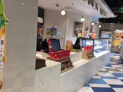 -85度C(生甜甜圈研究工坊·上海平凉店)