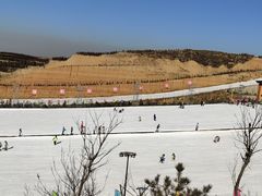 -采薇庄园四季滑雪场