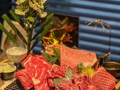 -铭牛烧肉·和牛海鲜自助(高新月牙湖店)