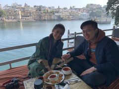 -Lake Shore Hotel & Restaurant